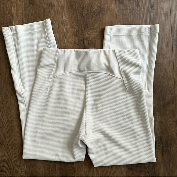 Lululemon Ribbed Softstreme Zip-Leg High-Rise Cropped Pants 25" - Size 6 - Picture 9 of 14